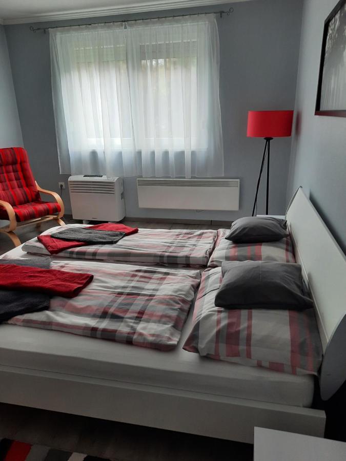 Kodaly Apartman Έγκερ Εξωτερικό φωτογραφία