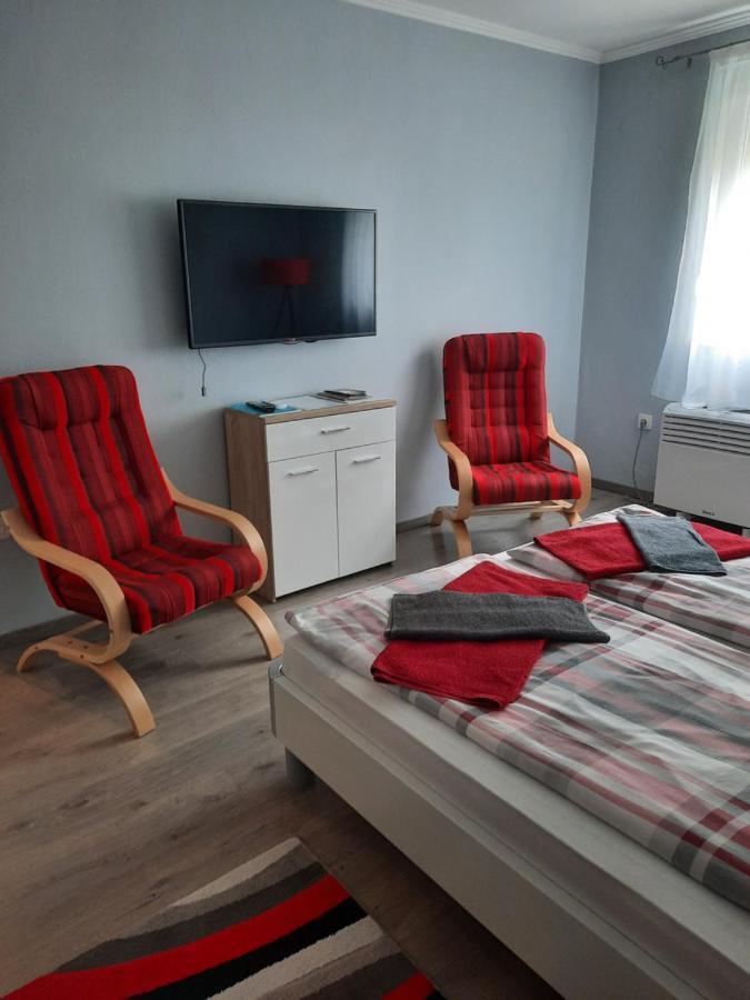 Kodaly Apartman Έγκερ Εξωτερικό φωτογραφία